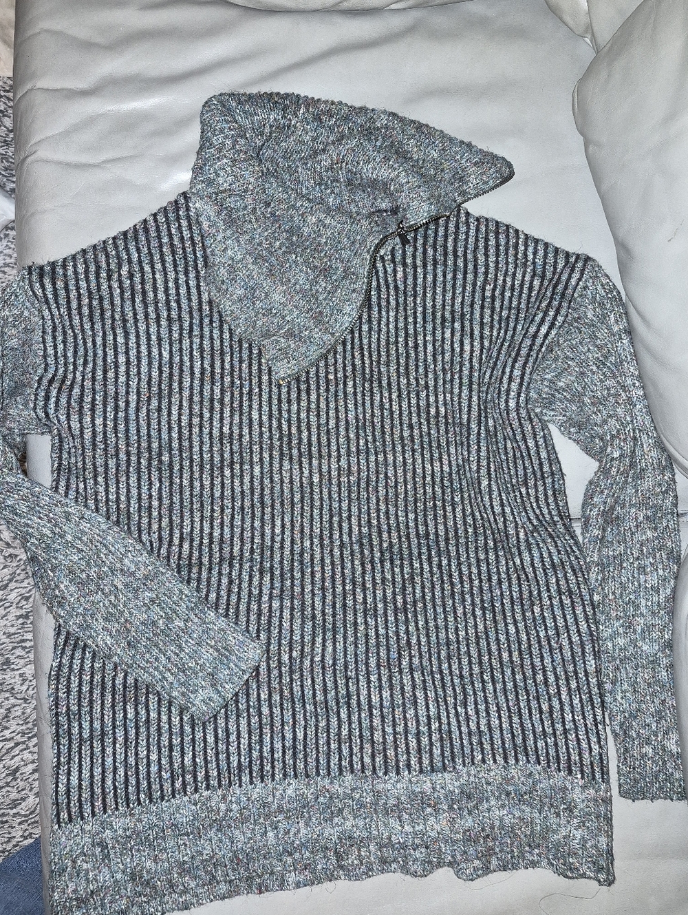 Funnel-Neck Zipper Cowl Women's Top - Heathered Gray/Blue Sz M Leo & Nicole